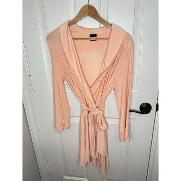 Soma Intimates Peach Mini Robe Sz S/M Sleepwear Lounge Minimalist Girly Comfy - Picture 1 of 6
